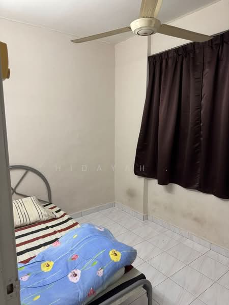 Rumah Flat untuk Disewa di Taman Jade - Hidayah . - Bedroom - PropertyGuru.com.my