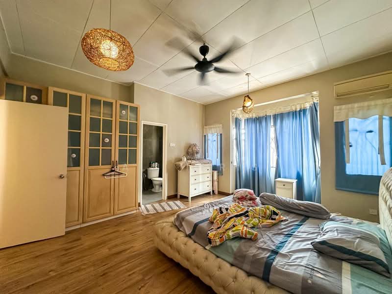 2-storey Terraced House for Sale in Taman Kelana Idaman (Ara Damansara) - Ali Idris - Bedroom - PropertyGuru.com.my
