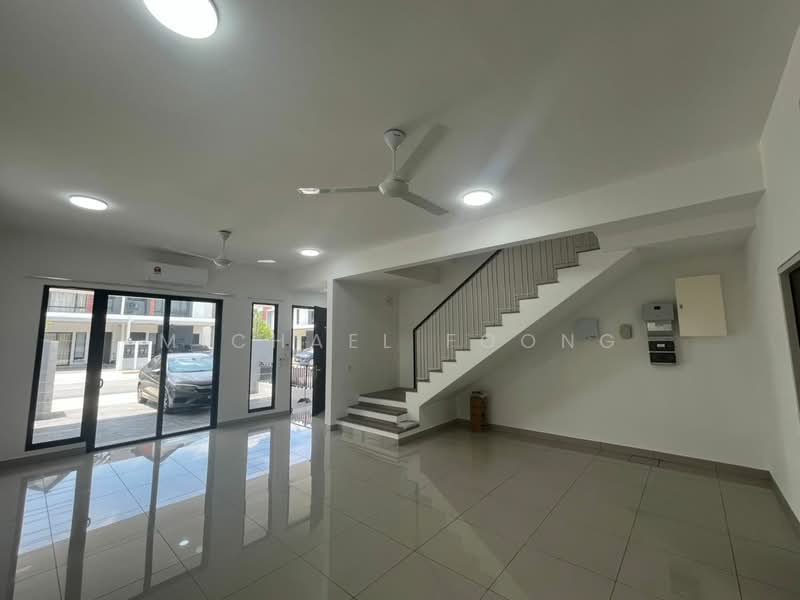 Rumah Teres 2 Tingkat untuk Disewa di Shah Alam (Selangor) - Michael Foong - Living Room - PropertyGuru.com.my