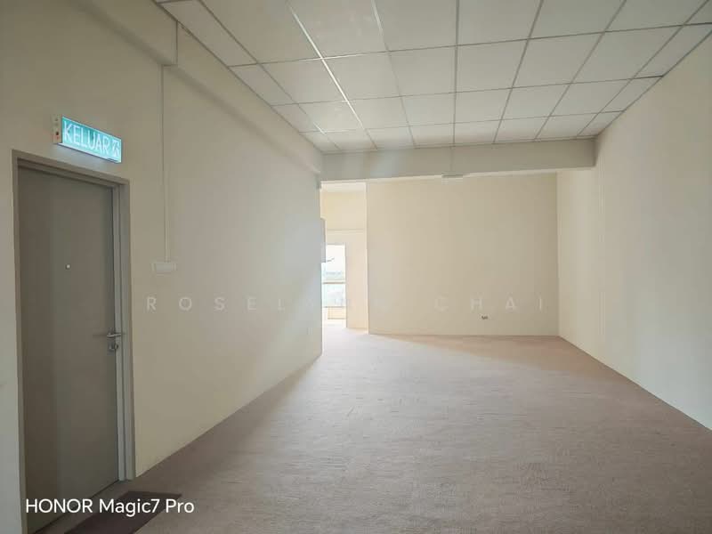 Shop / Office for Rent in Larkin (Johor Bahru) - Roselynn Chai - Interior - PropertyGuru.com.my