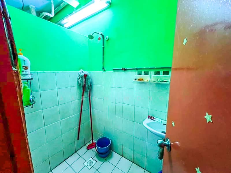 Pangsapuri untuk Dijual di Impian Sentosa - Aaron Wong - Bathroom - PropertyGuru.com.my