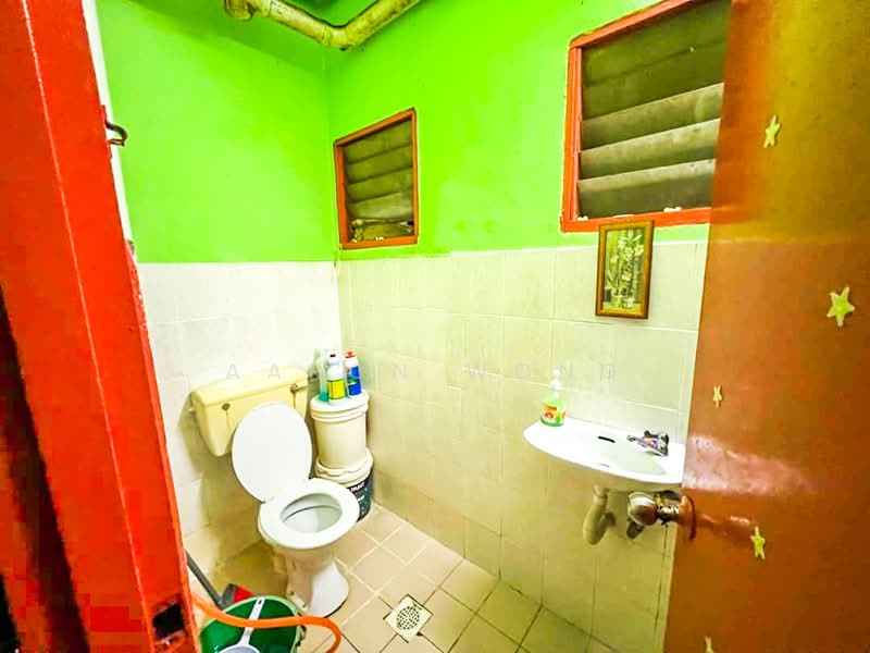 Pangsapuri untuk Dijual di Impian Sentosa - Aaron Wong - Bathroom - PropertyGuru.com.my