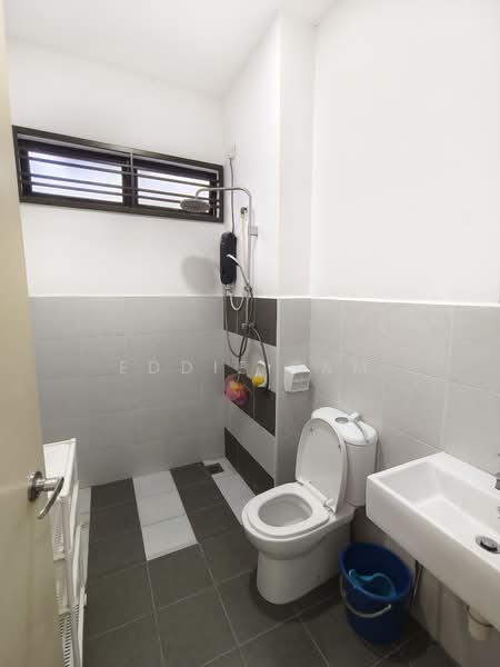Terraced House for Sale in Pasir Gudang (Johor) - Eddie Tam - Bathroom - PropertyGuru.com.my