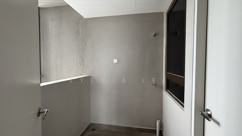 Service Residence for Sale at The Pulse Residence - Sylvia Lee - Yard - PropertyGuru.com.my