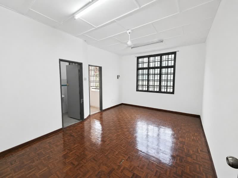 2-storey Terraced House for Sale in Taman Dato' Chellam (Ulu Tiram) - Fu Guan - Interior - PropertyGuru.com.my