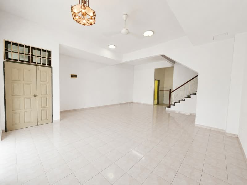 2-storey Terraced House for Sale in Taman Dato' Chellam (Ulu Tiram) - Fu Guan - Living Room - PropertyGuru.com.my