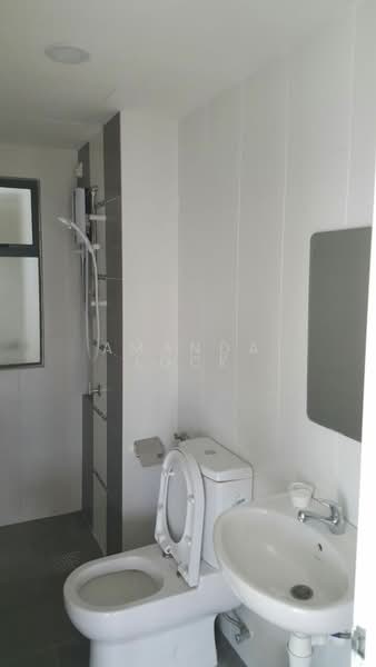 Servis Apartment untuk Dijual di Zeva @ Equine South - Amanda Lock - Bathroom - PropertyGuru.com.my