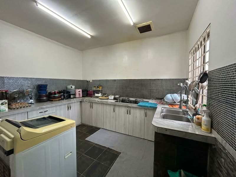Rumah Berkembar untuk Dijual di Ukay Perdana (Ulu Kelang) - Jagger Moo - Kitchen - PropertyGuru.com.my