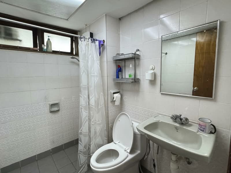 Kondominium untuk Dijual di Vista Kiara - Kenny Choo - Bathroom - PropertyGuru.com.my