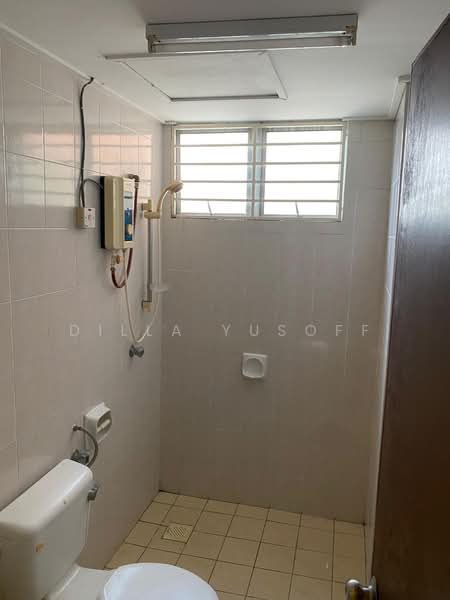 Kondominium untuk Dijual di Putra Intan - DILLA YUSOFF - Bathroom - PropertyGuru.com.my