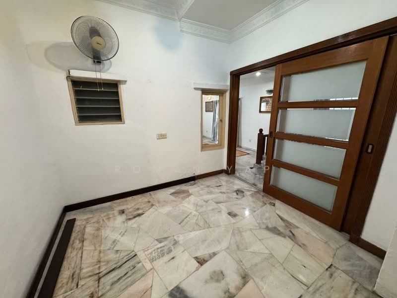 Rumah Berkembar untuk Dijual di Rawang (Selangor) - Roman Yap - PropertyGuru.com.my