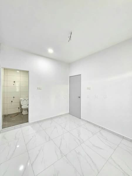Bungalow for Sale in Lima Kedai (Skudai) - Wallace Ang - Bathroom - PropertyGuru.com.my