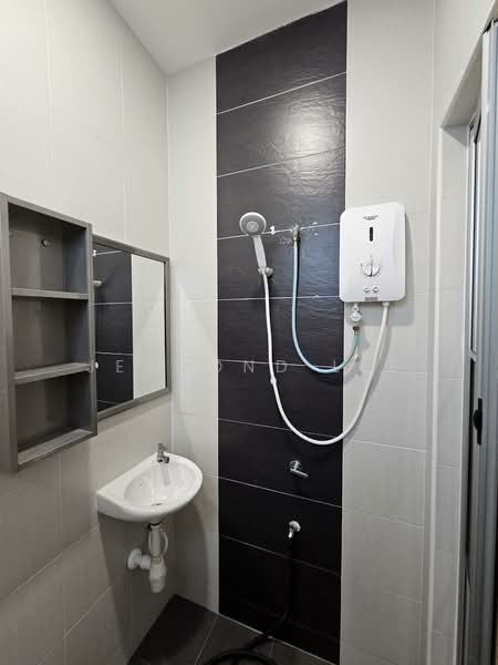 2-storey Terraced House for Rent in Austin Crest (Johor Bahru) - Jesmond Lee - Bathroom - PropertyGuru.com.my