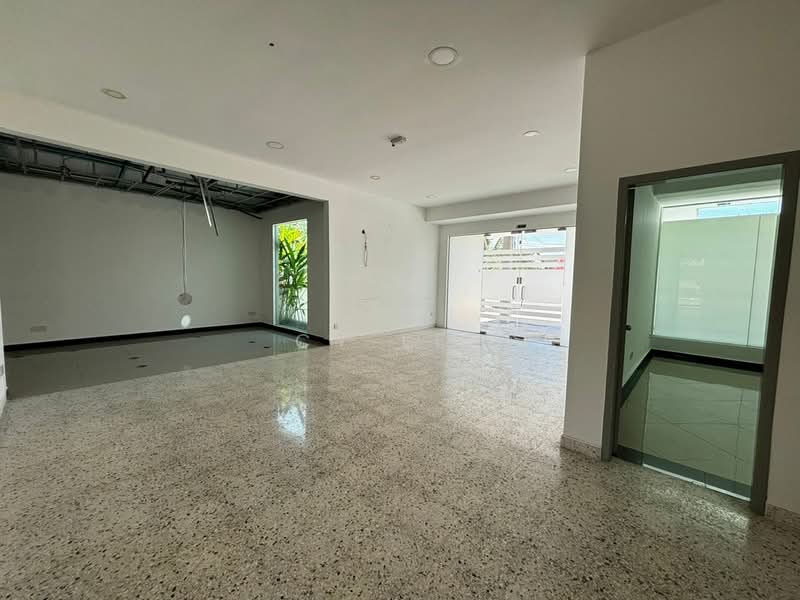 Commercial Bungalow for Rent in Taman Canning (Ipoh) - CY Lee - Interior - PropertyGuru.com.my