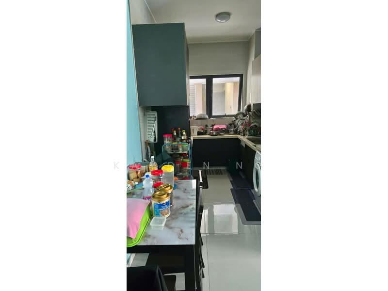 Condominium for Sale at Amberside @ Country Garden Danga Bay - Kayden Ng - Kitchen - PropertyGuru.com.my