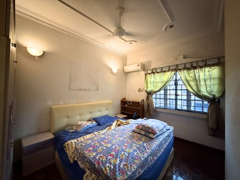 Rumah Teres 2 Tingkat untuk Dijual di Usj 13 (Subang Jaya) - Gan Choon Wei - Bedroom - PropertyGuru.com.my