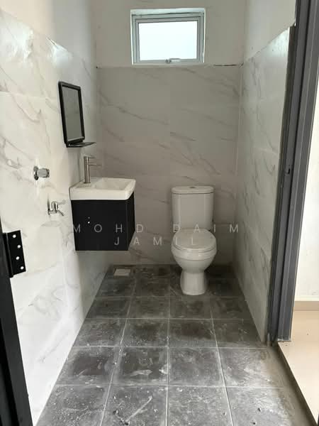 Residential Land for Sale in Kampung Sungai Buah (Dengkil) - Mohd Daim Jamil - Bathroom - PropertyGuru.com.my