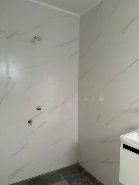 Residential Land for Sale in Kampung Sungai Buah (Dengkil) - Mohd Daim Jamil - Bathroom - PropertyGuru.com.my