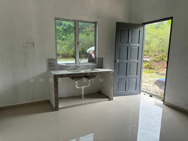 Residential Land for Sale in Kampung Sungai Buah (Dengkil) - Mohd Daim Jamil - Kitchen - PropertyGuru.com.my
