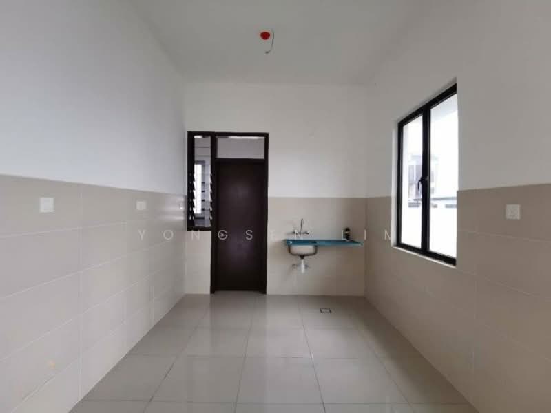 3-storey Terraced House for Sale in Setia Utama (Setia Alam) - Yongsen Lim - Kitchen - PropertyGuru.com.my