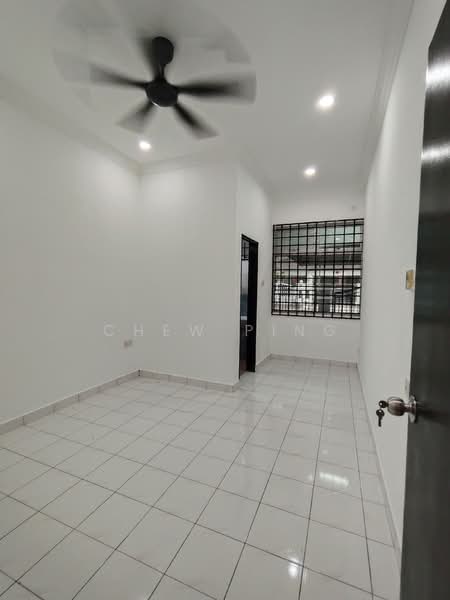 1-storey Terraced House for Sale in Taman Gaya (Ulu Tiram) - Chew Ping - Interior - PropertyGuru.com.my