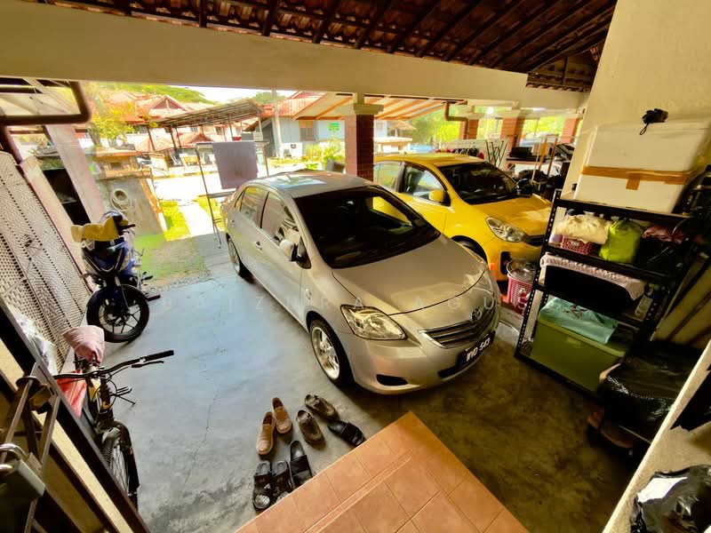 Rumah Bandar untuk Dijual di Alam Damai (Cheras) - Baizura Agus - Car Park - PropertyGuru.com.my