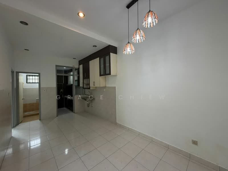Rumah Teres 1 Tingkat untuk Disewa di Taman Setia Indah (Tebrau) - Grace Chiew - Kitchen - PropertyGuru.com.my
