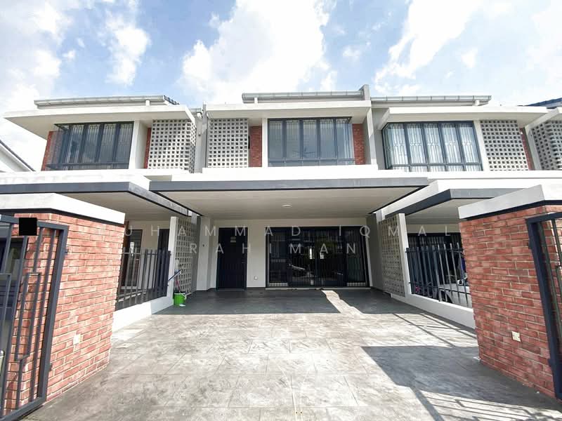 Rumah Teres 2 Tingkat untuk Dijual di Elmina (Shah Alam) - Muhammad Iqmal Rahiman - Exterior - PropertyGuru.com.my