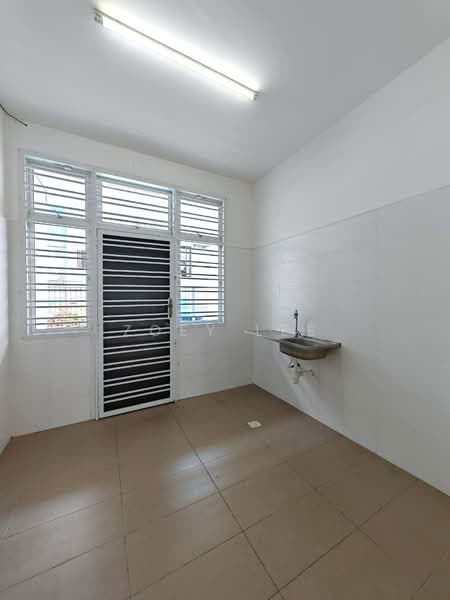 Rumah Teres 2 Tingkat untuk Dijual di Skudai (Johor) - Zoey Lee - Kitchen - PropertyGuru.com.my
