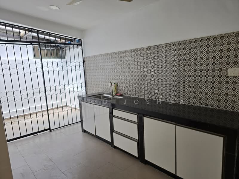 Rumah Teres 2 Tingkat untuk Disewa di Sri Hartamas (Kuala Lumpur) - Jarrod Joshua - Kitchen - PropertyGuru.com.my