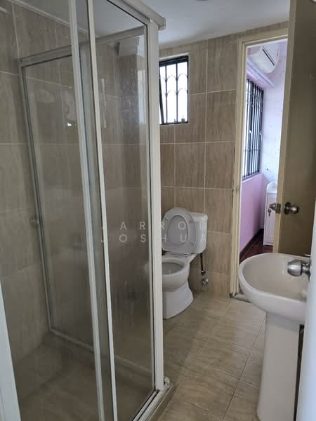 Rumah Teres 2 Tingkat untuk Disewa di Sri Hartamas (Kuala Lumpur) - Jarrod Joshua - Bathroom - PropertyGuru.com.my