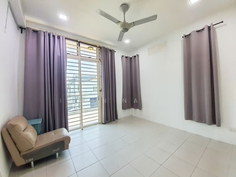 Semi-Detached House for Sale in Bandar Saujana Putra (Tanjong Duabelas) - Ilman Nahri - Living Room - PropertyGuru.com.my
