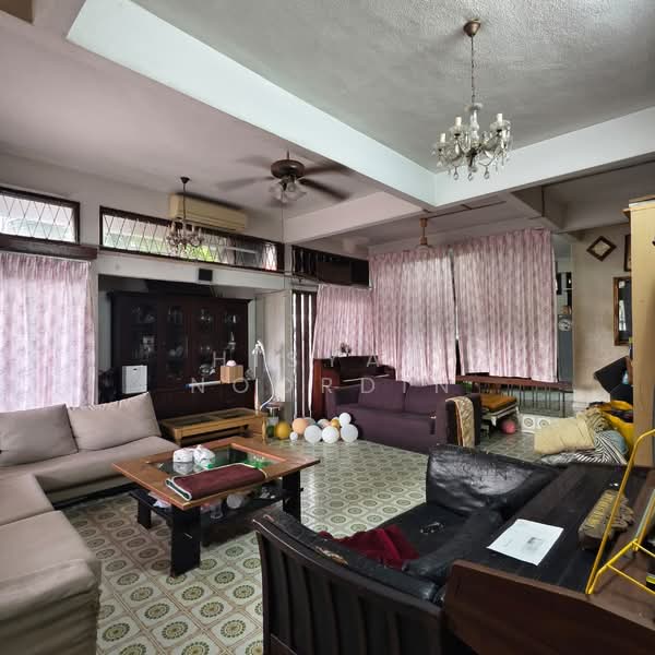 Semi-Detached House for Sale in Taman Maluri (Cheras) - Hisyam Noordin - Living Room - PropertyGuru.com.my