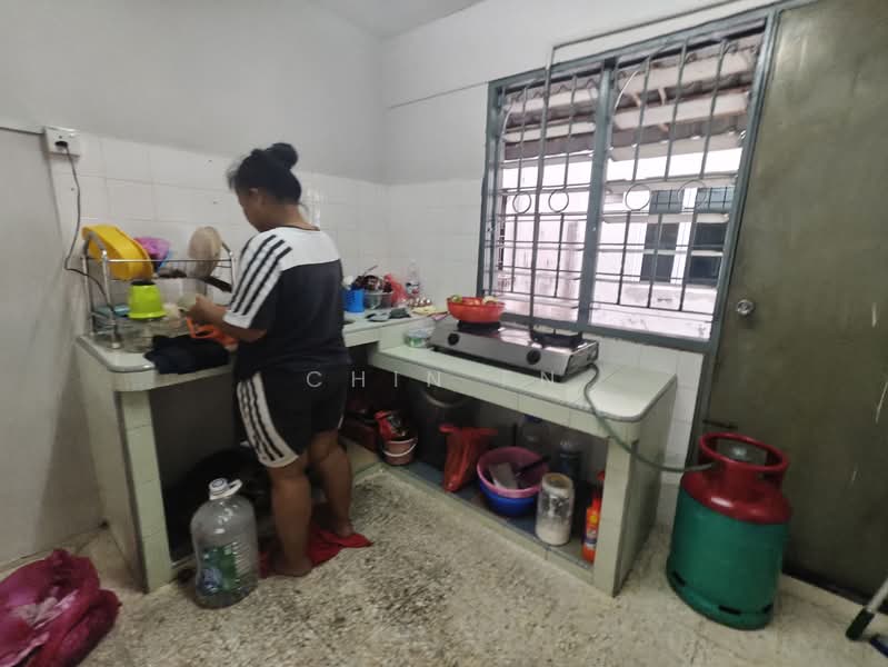 Rumah Teres 2 Tingkat untuk Dijual di Taman Malim Jaya (Bachang) - CHIN FN - Kitchen - PropertyGuru.com.my