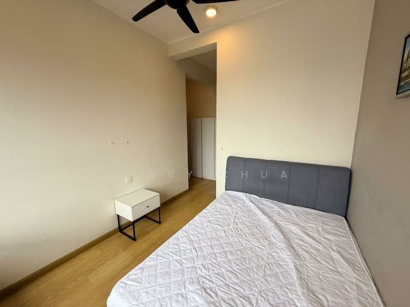 Condominium for Rent at Amberside @ Country Garden Danga Bay - Merry Chua - Bedroom - PropertyGuru.com.my