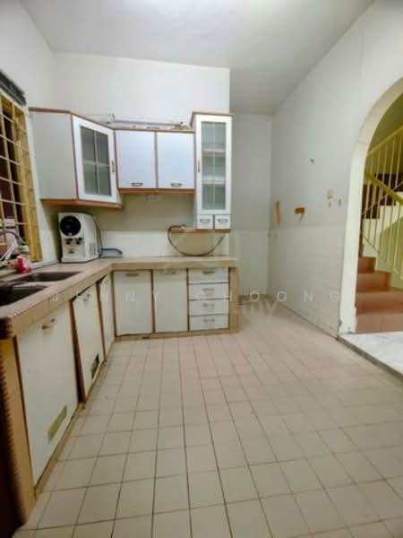 Rumah Teres 2 Tingkat untuk Disewa di Taman Bukit Teratai (Ampang) - Jenny Choong - Kitchen - PropertyGuru.com.my
