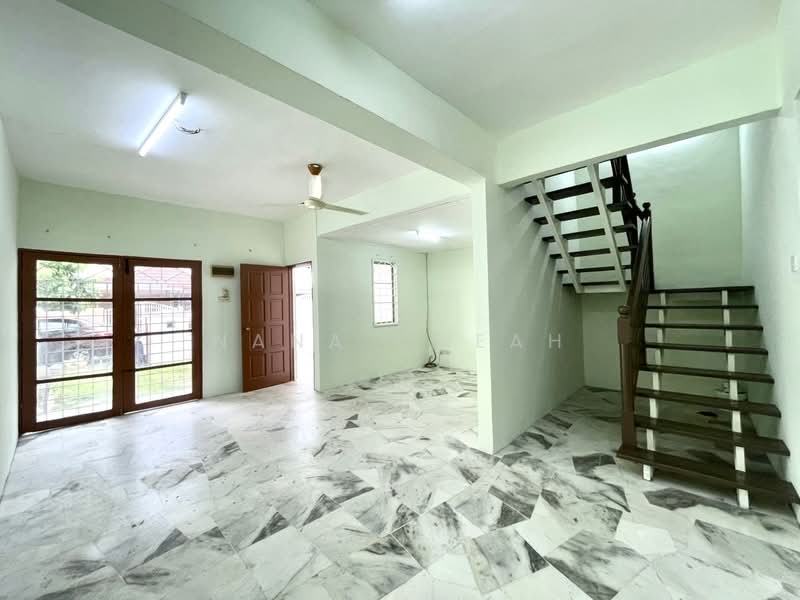 Rumah Teres 2 Tingkat untuk Dijual di Usj 1 (Subang Jaya) - Nana Cheah - Living Room - PropertyGuru.com.my