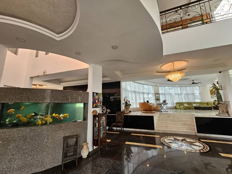 Rumah Banglo untuk Dijual di Country Heights (Kajang) - Lewis Tam - Living Room - PropertyGuru.com.my