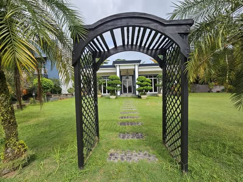 Rumah Banglo untuk Dijual di Country Heights (Kajang) - Lewis Tam - PropertyGuru.com.my