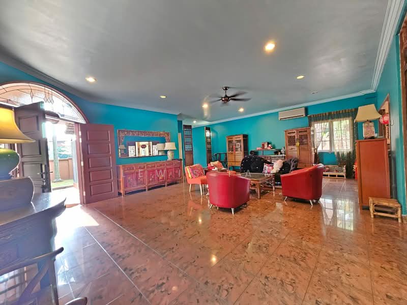 Rumah Banglo untuk Dijual di Country Heights (Kajang) - Lewis Tam - PropertyGuru.com.my