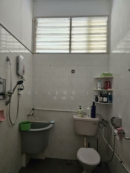Semi-Detached House for Sale in Fettes Park (Tanjung Tokong) - Mei Leng Low GMS - Bathroom - PropertyGuru.com.my