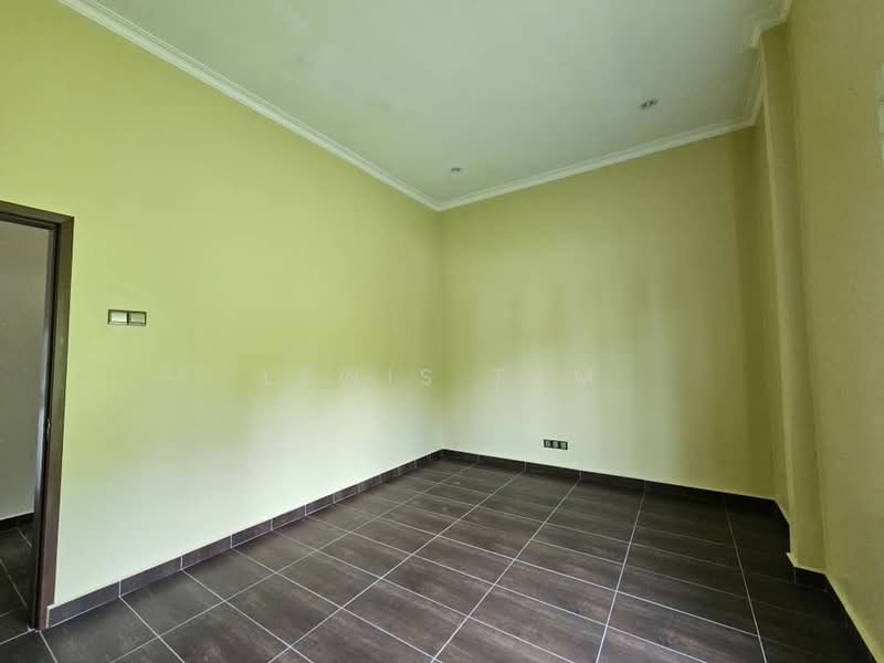 Rumah Banglo untuk Dijual di Country Heights (Kajang) - Lewis Tam - PropertyGuru.com.my