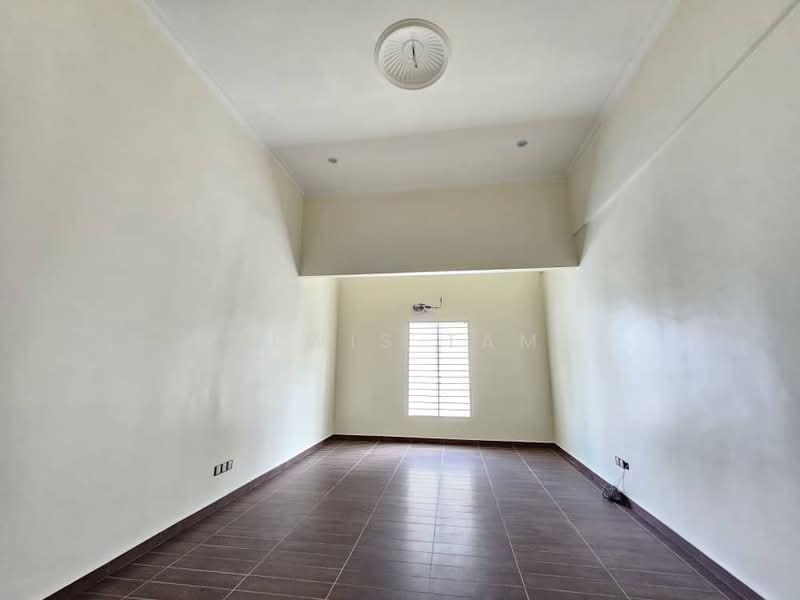 Rumah Banglo untuk Dijual di Country Heights (Kajang) - Lewis Tam - PropertyGuru.com.my