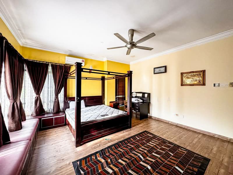Rumah Berkembar untuk Dijual di Seksyen 9 (Bangi) - Fauzi Abdullah - Bedroom - PropertyGuru.com.my