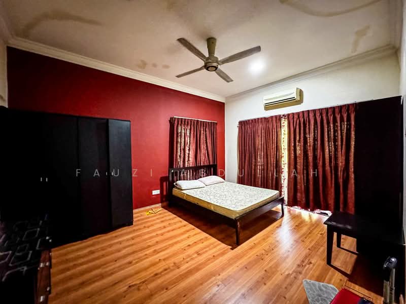 Rumah Berkembar untuk Dijual di Seksyen 9 (Bangi) - Fauzi Abdullah - Bedroom - PropertyGuru.com.my