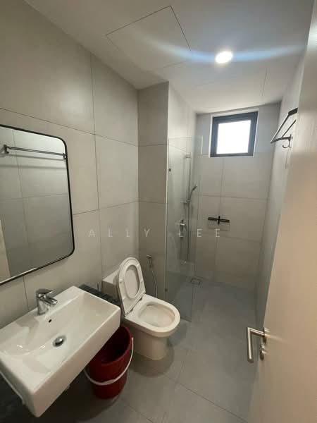 Servis Apartment untuk Disewa di Laurel Residence - Ally Lee - Bathroom - PropertyGuru.com.my
