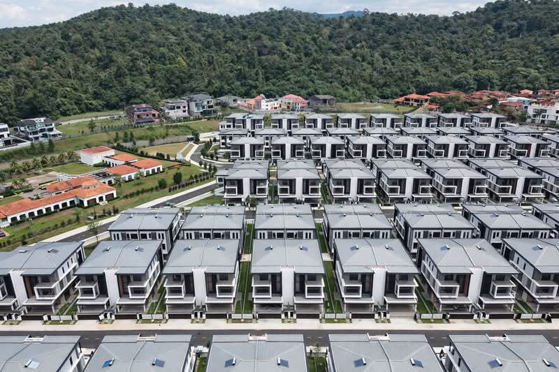 Rumah Berkembar untuk Dijual di Kota Damansara (Selangor) - Vincent Liaw - Exterior - PropertyGuru.com.my