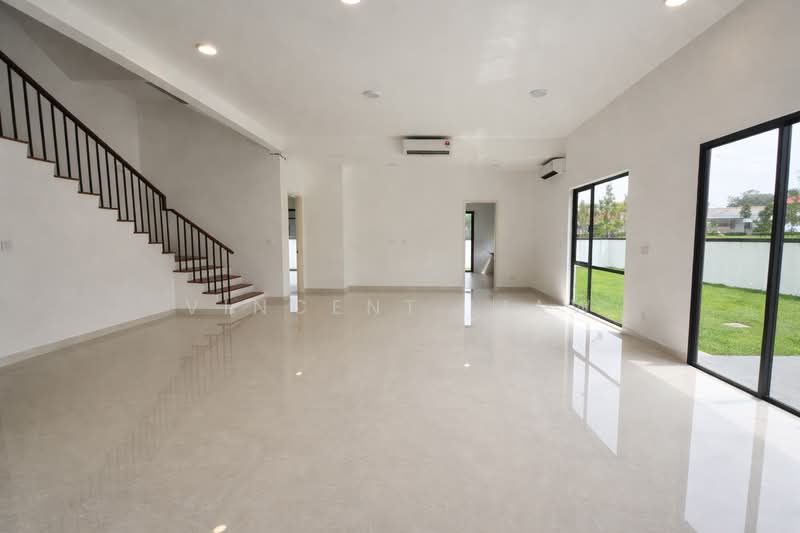 Rumah Berkembar untuk Dijual di Kota Damansara (Selangor) - Vincent Liaw - Living Room - PropertyGuru.com.my