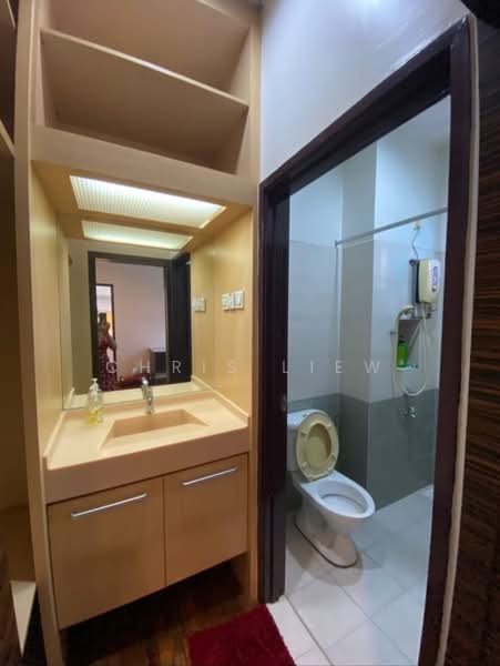 Cluster House for Sale in Austin Heights (Tebrau) - Chris Liew - Bathroom - PropertyGuru.com.my