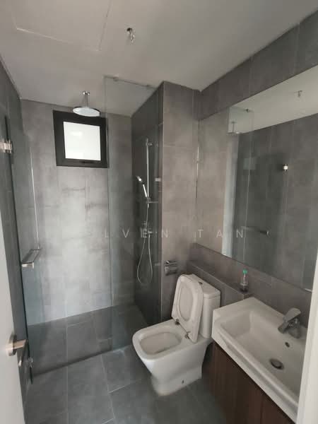 Service Residence for Sale at Ativo Suites @ Damansara Avenue - Kelven Tan - Bathroom - PropertyGuru.com.my